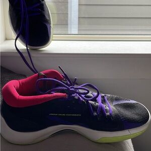 Jordan zoom separate chaos black volt green size 10 basketball shoes